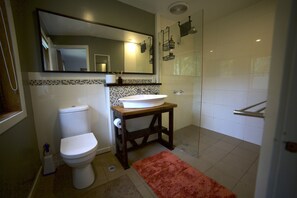 Ensuite bathroom