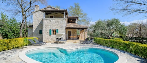 Stone Villa Elaya with Pool