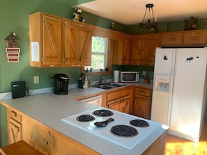 Fully equipped kitchen.