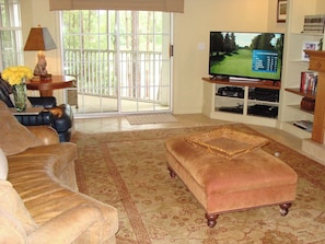 Living Area to Screened Porch