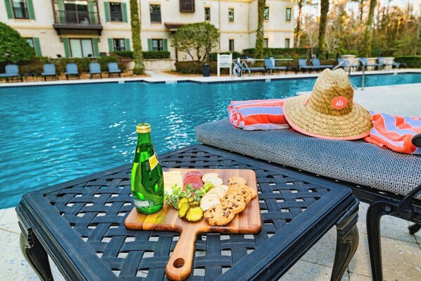 Welcome to Paradise Palms Coastal Retreat!