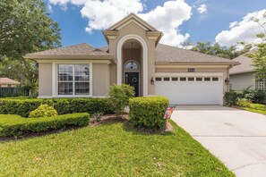 212 Island Green