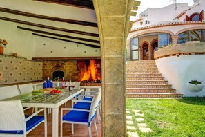Villa Cau image