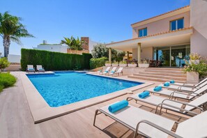 Villa Portichol Alto image