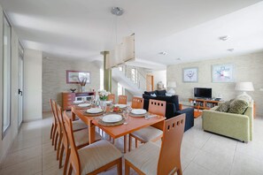 Villa Portichol Alto image