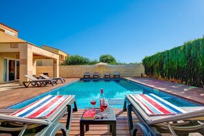 Villa Serena Forcat image