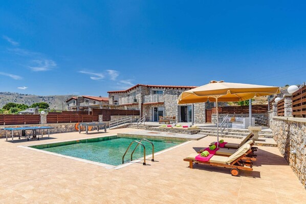 Villa Dione Seastone image