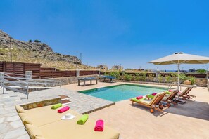 Villa Chloe Seastone image