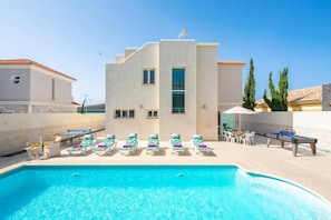 Villa Alegria image