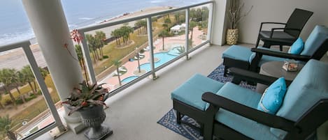 Diamond Beach 707-Pelican Pass - If you've been on the lookout for the perfect vacation rental, your search is over. Book this lovely condo today to experience the vacation of a lifetime!