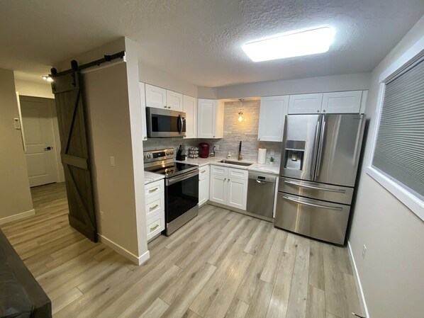 Full Kitchen