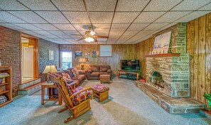 Cozy LR w gas log fire place and 52” Samsung 
