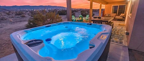 Your own private backyard oasis w/year-round hot tub & scenic mtn views