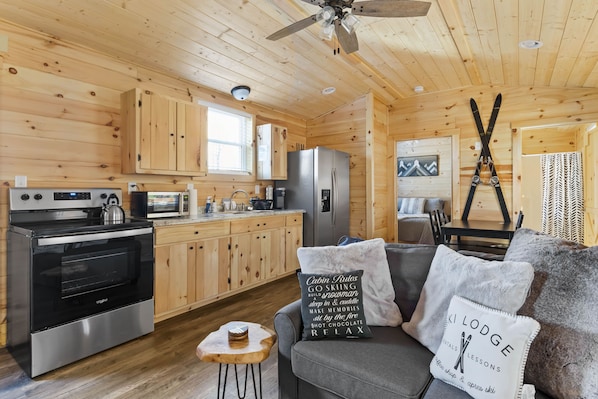 This cozy and comfortable 575 sq ft cabin has an open layout and 2 bedrooms.