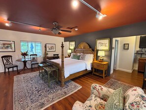 Here’s an enchanting glimpse of La Casita from a different angle.