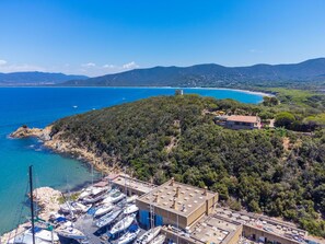 L'Eau, Ciel, Ressources En Eau, Bâtiment, Jour, Montagne, Bleu, La Nature, Bleu Azur, Cotiers Et Relief Océaniques