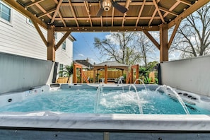 Bain à remous extérieur