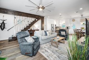 2nd Floor - Calm and inviting living room