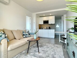 Bed,Living Room