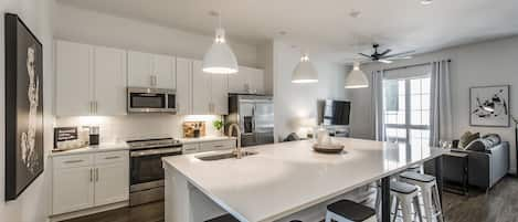 Stylish, fully stocked kitchen