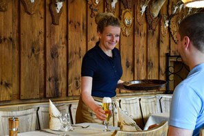 Gasthaus Jägerhaus, (Fridingen), LHS 06809-Restaurant