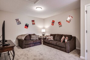 Upstairs Living Area with Smart TV including basic cable