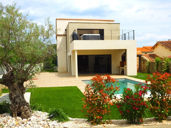 Large house in Ceret Centre