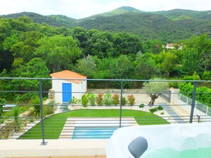 Large house in Ceret Centre