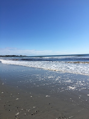 Rye Beach (5 minute walk)