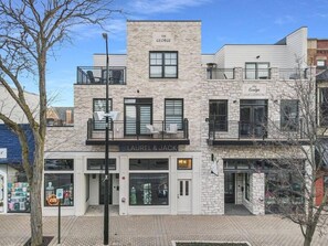 Originally built in 1884, these historic buildings were totally transformed into a 5 two-story luxury condos with retail on the ground level located in the center of downtown Holland's shopping and restaurant district.  Park your car - and be able to walk everywhere!