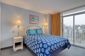 Master bedroom - Queen bed