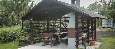 屋外ダイニングエリア