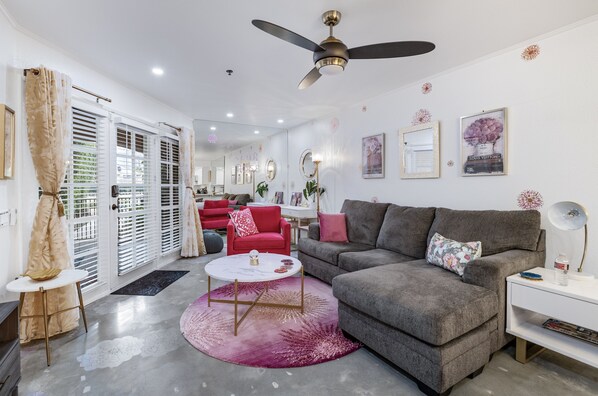 Sparkling clean and all remodeled inside with super comfortable furnishings.