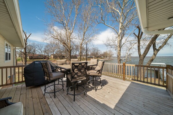 Waterfront deck