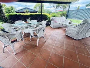 OUtdoor Undercover Patio with Lounge and Dinning area