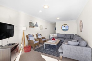 Loungeroom