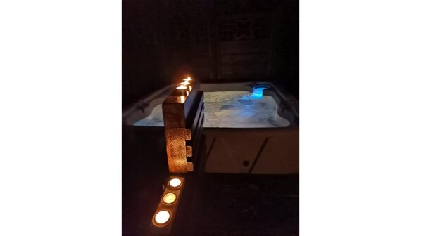Bain à remous extérieur