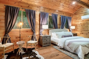 Spacious loft with ensuite