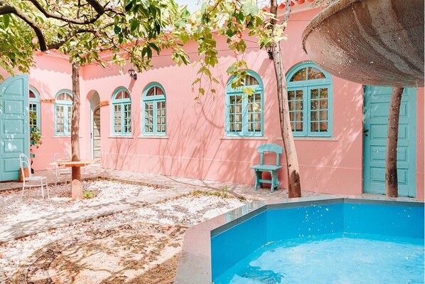 Fountain yard-  this is the magical part of the house.