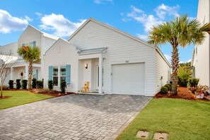 You can park 2 vehicles in our driveway!


