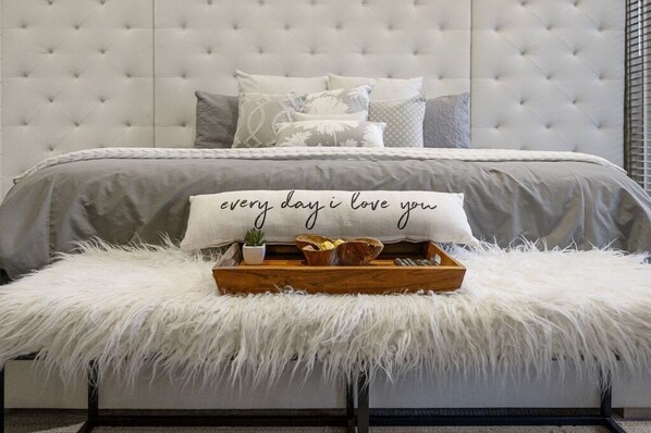 This romantic cabin is the ideal setting for reconnecting