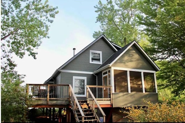 Cottage front