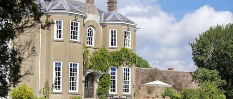 Upper Helmsley Hall, Nr York