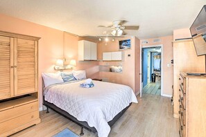 Bedroom | Queen Bed
