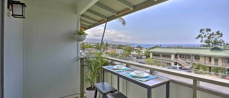 Kailua-Kona Vacation Rental | 1BR | 1BA | 900 Sq Ft | Stairs Required