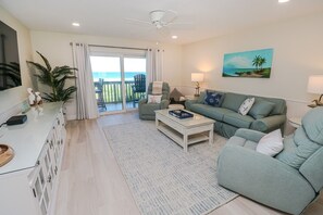 St. Augustine Beach Rentals Living Room