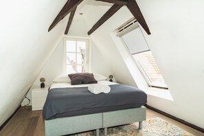 bedroom with double bed