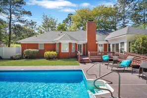 Another view of the pool!