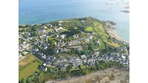 environnement situation du gîte en bout de pointe sur les hauteur de Pors Even