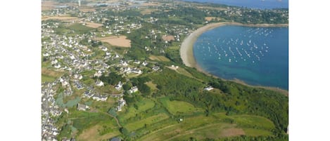 environnement du gîte avec la plage de Launay 600 m